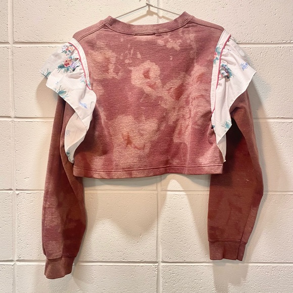 🪡 Handmade 🧵 Ruffle Sweatshirt - Picture 4 of 8